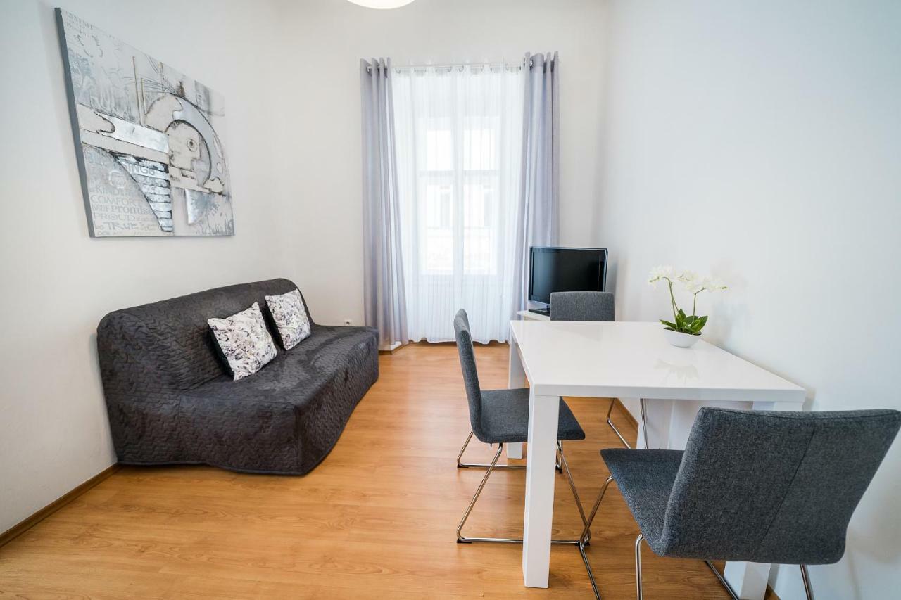 Apartments Pushkin Прага Экстерьер фото