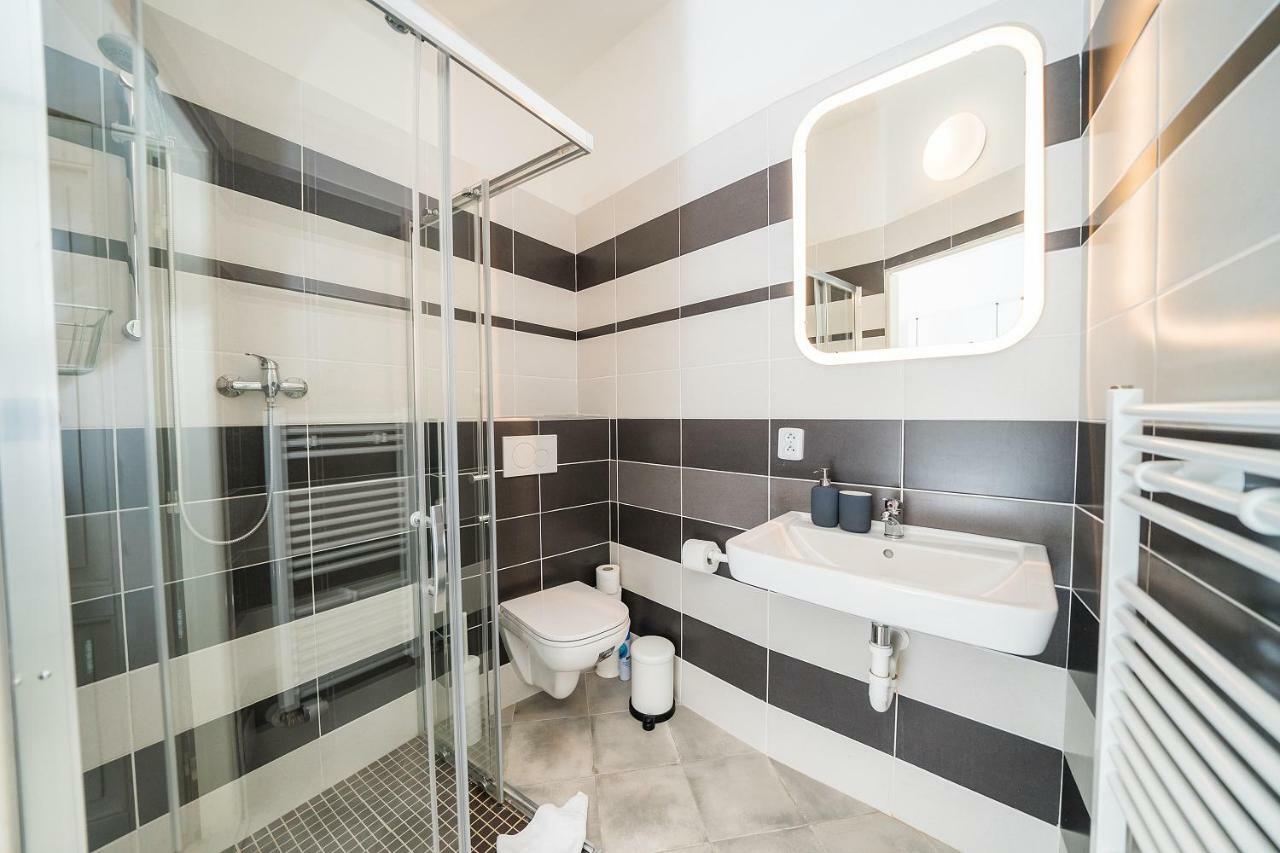 Apartments Pushkin Прага Экстерьер фото