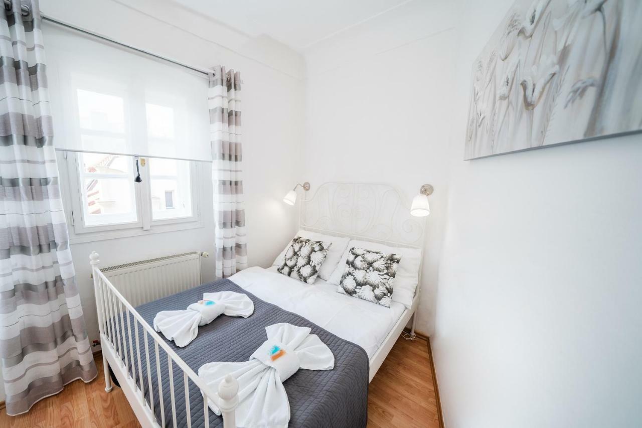 Apartments Pushkin Прага Экстерьер фото